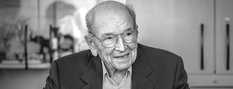 Nachruf auf Prof. Dr. Karl Schlecht